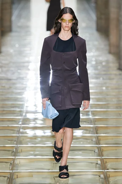 Look 2
